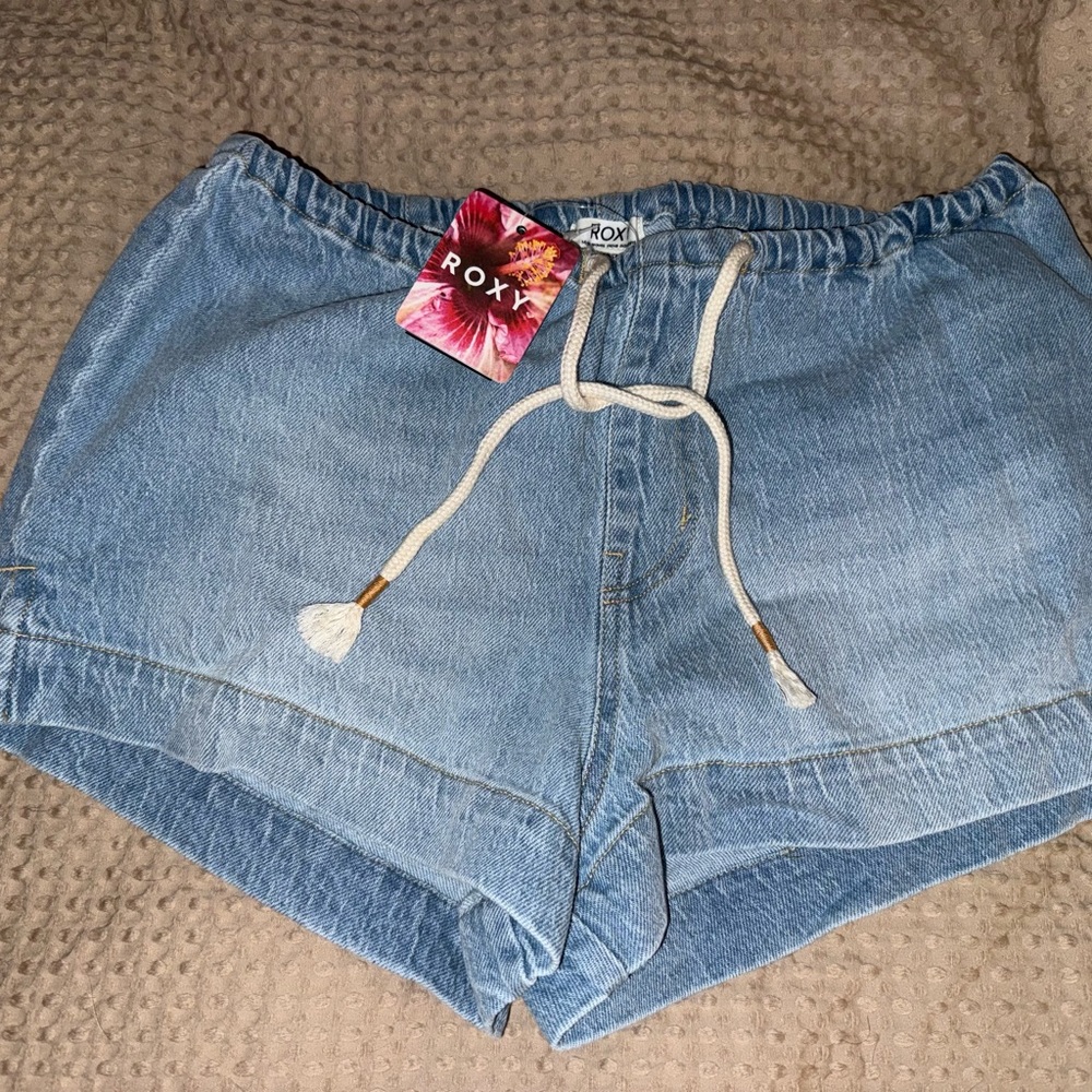 NWT Roxy Light Blue Jean Shorts with Drawstring, Small, impossible denim